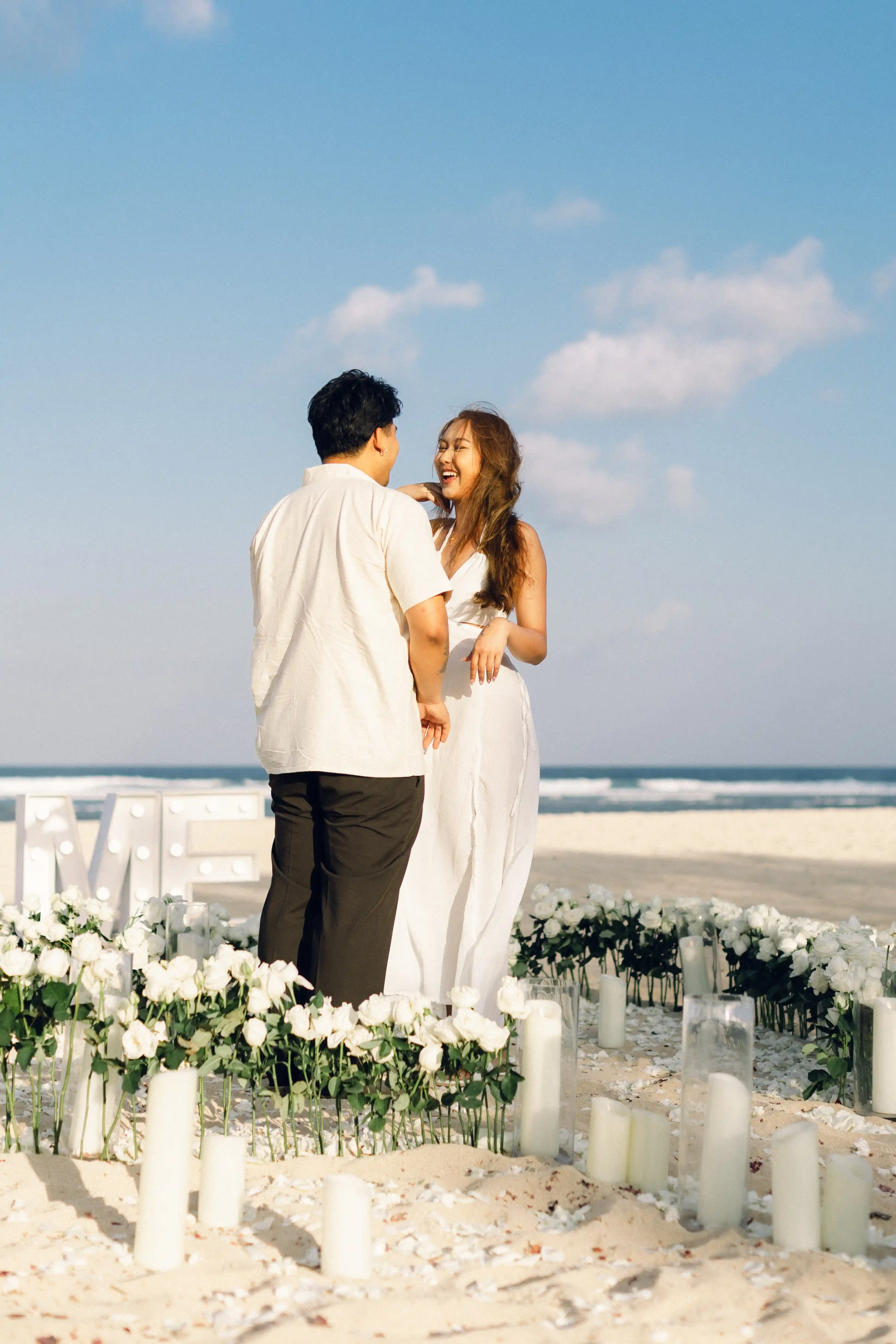 Surprise proposal in Bali by the ocean