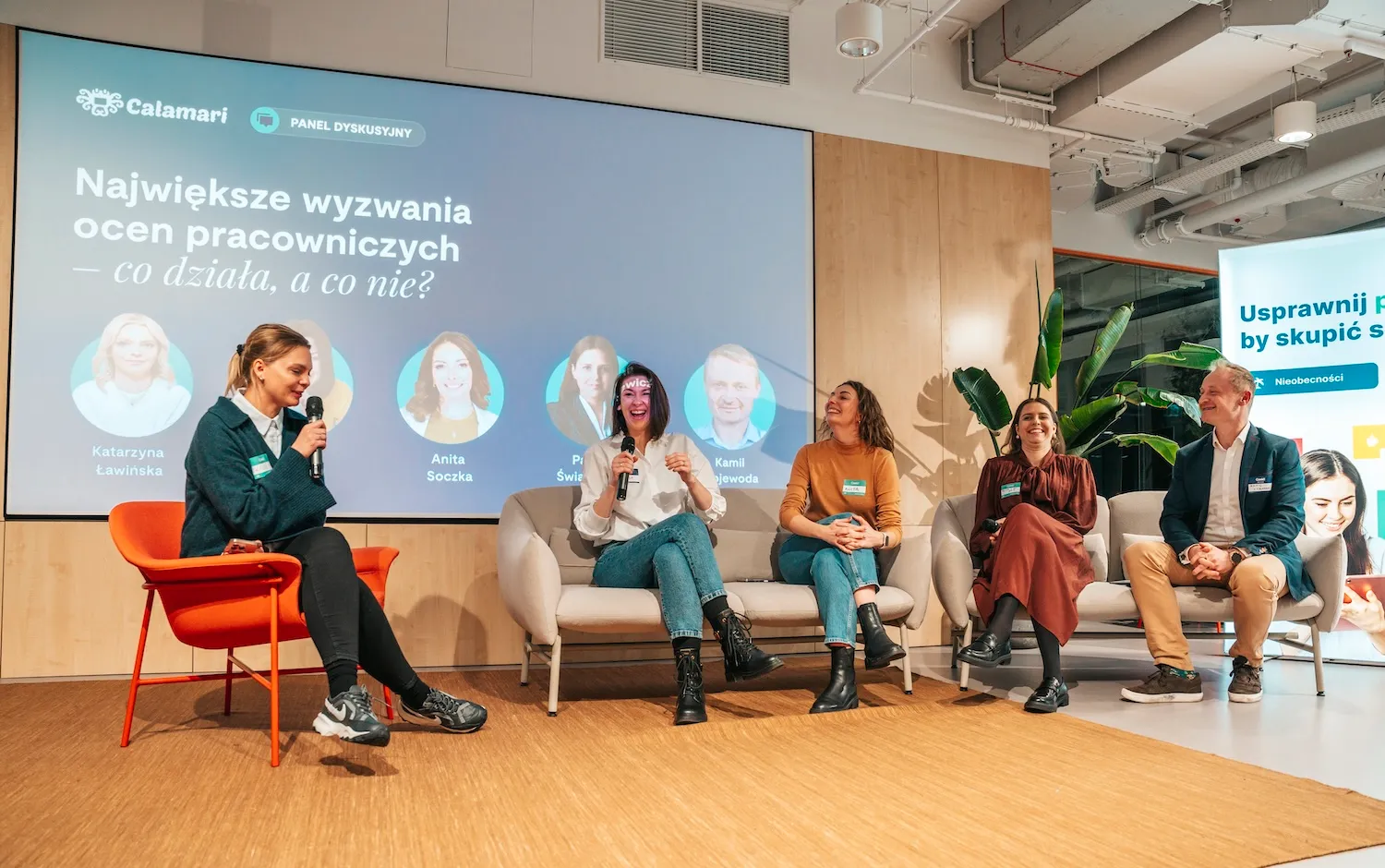 Zasada „zero niespodzianek” i test kamery – podsumowanie meetupu "Oceny pracownicze, które działają"