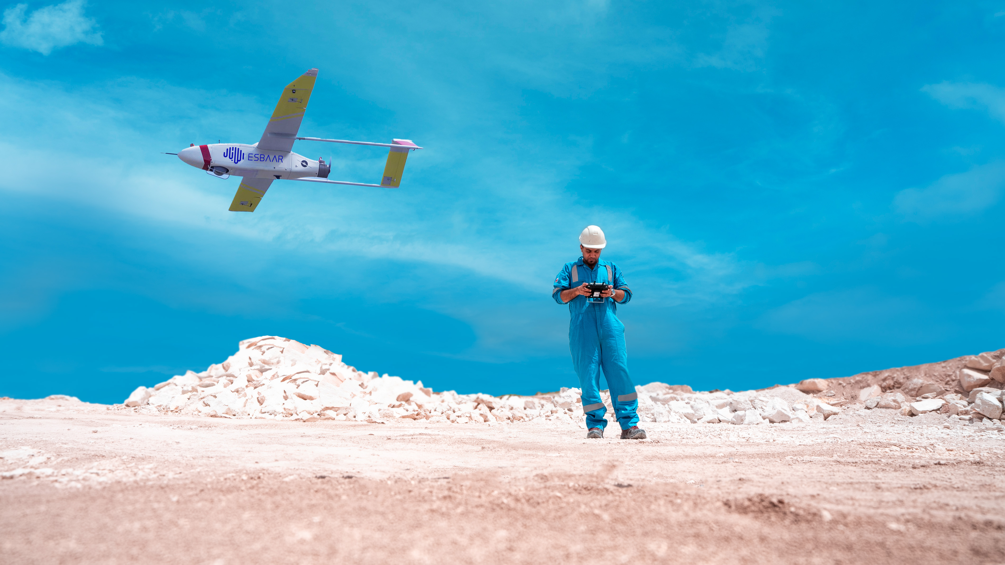 ESBAAR drone inspection, drone pilot in oil filed of Oman