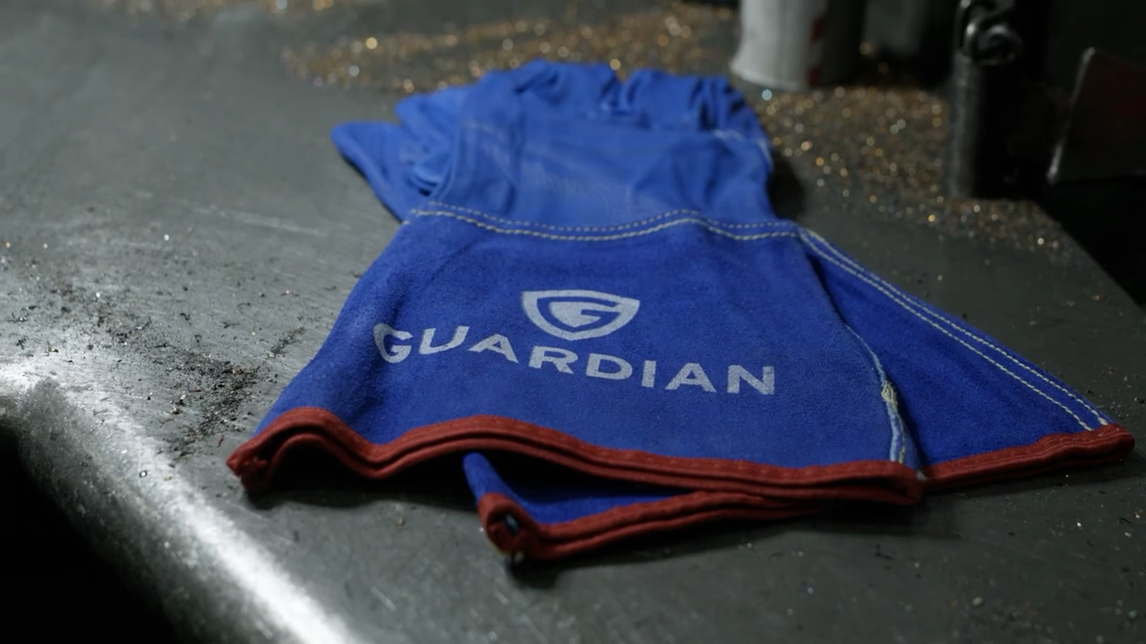 Gloves or no gloves? Keeping hands safe on the bandsaw