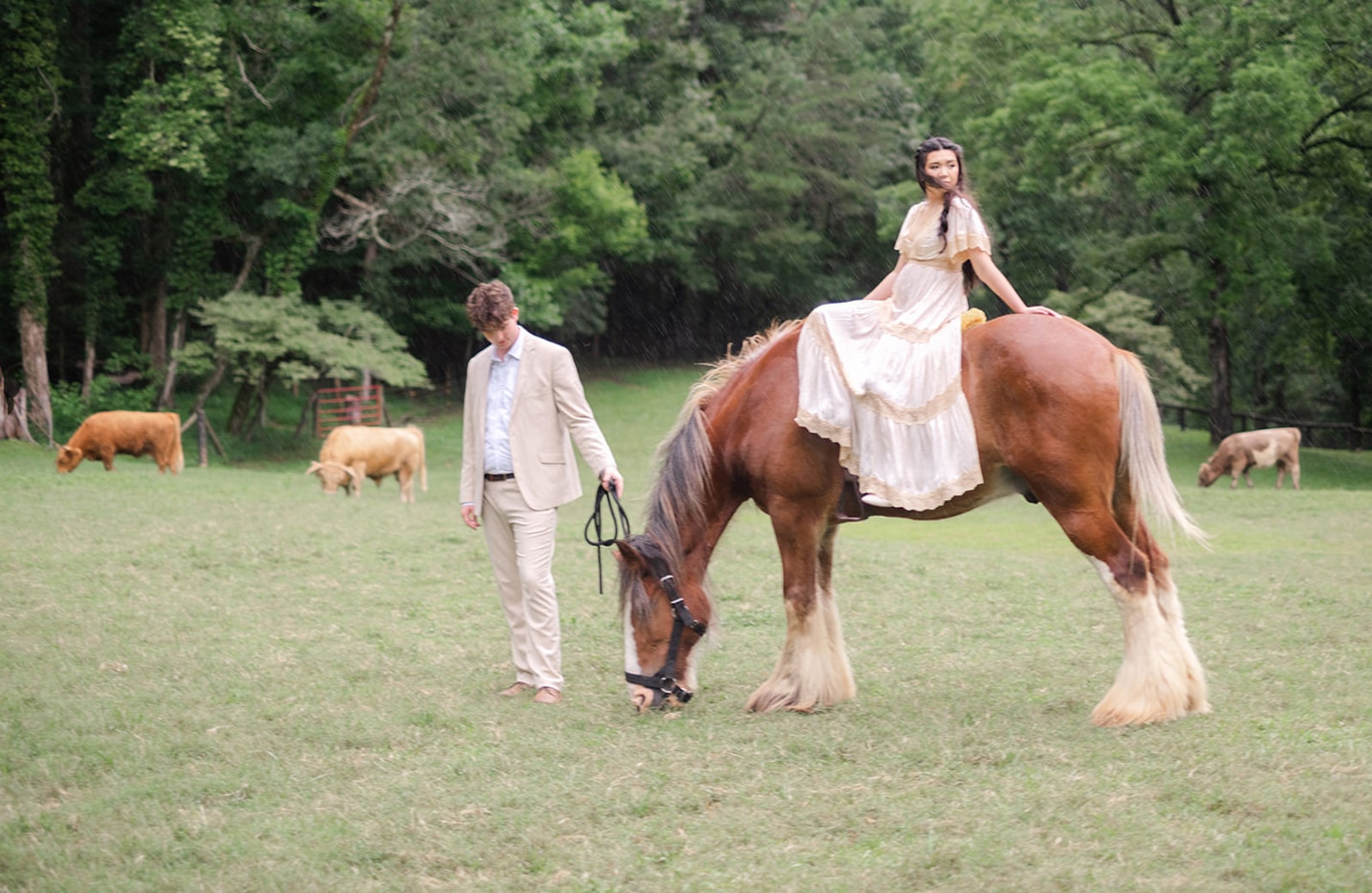 Bride with horse and carriage at Satolah Creek Farm wedding venue in North Gerogia