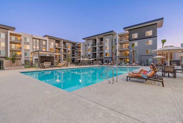 Apartments in Mesa, The Falls at Crismon Commons Apartments 