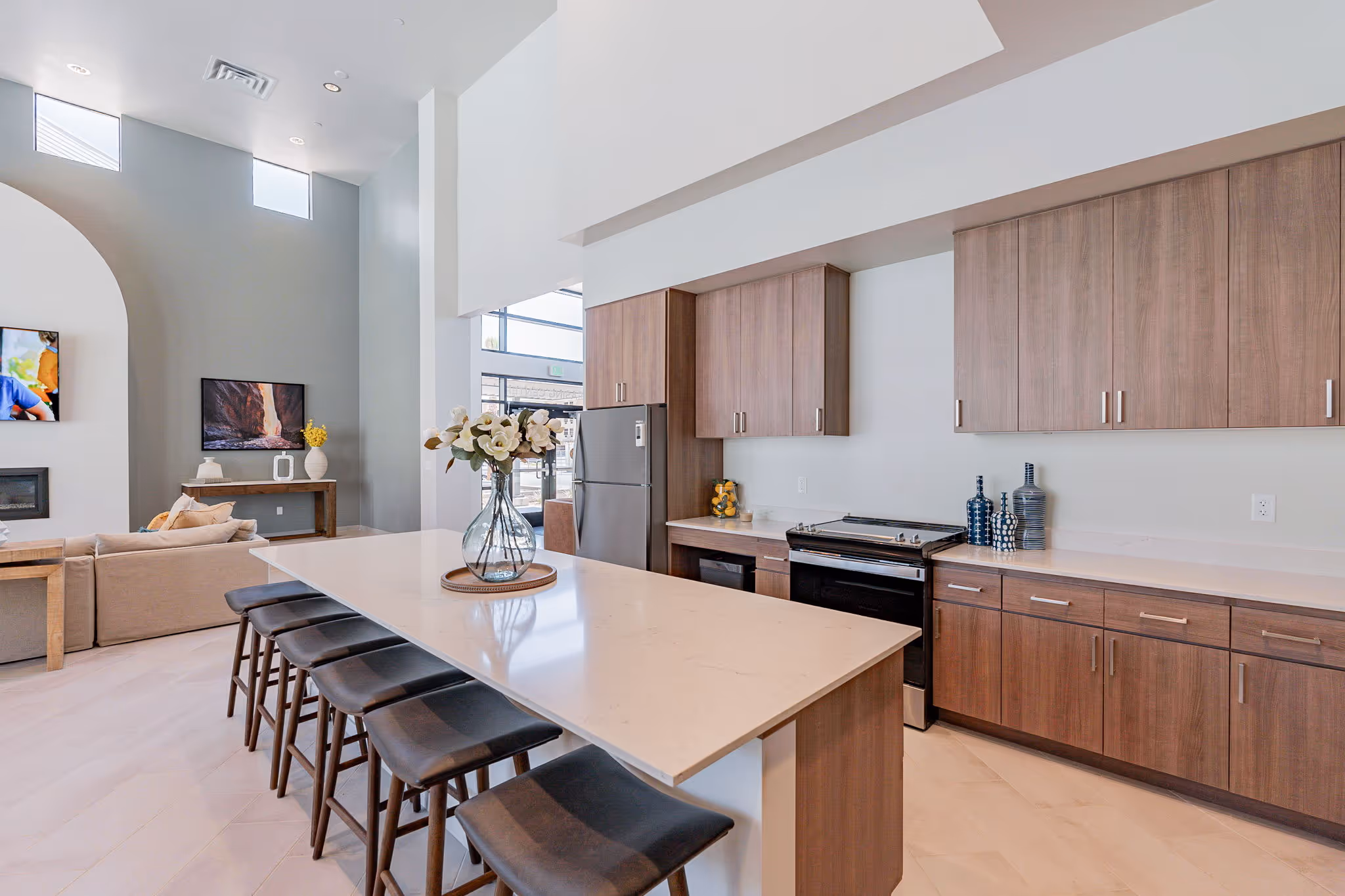 Luxury Apartments in Mesa, The Falls at Crismon Commons Apartments 