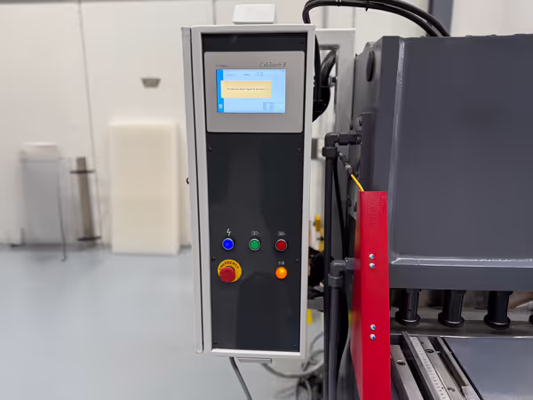 The control panel for a cnc hydraulic guillotine