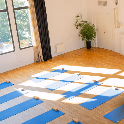Salle YOZE Gambetta Solaris, pratique de yoga, pilates