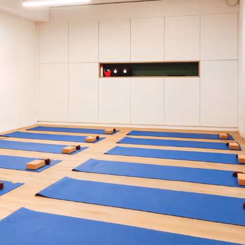 Salle YOZE Arts et Métiers, cours yoga, pilates et fitness