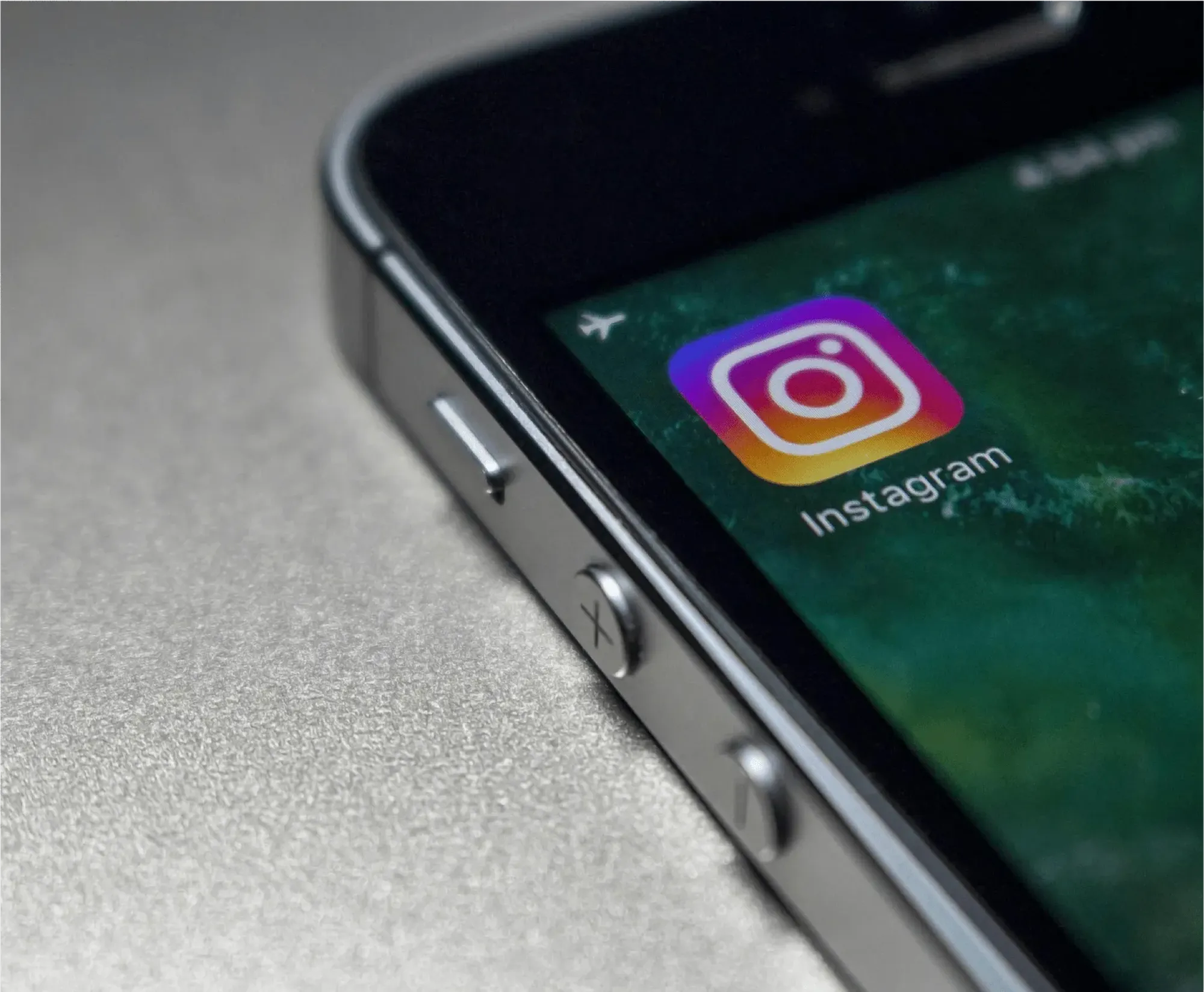Instagram tests a feature to view followers, highlighting account management after a loved one's passing.