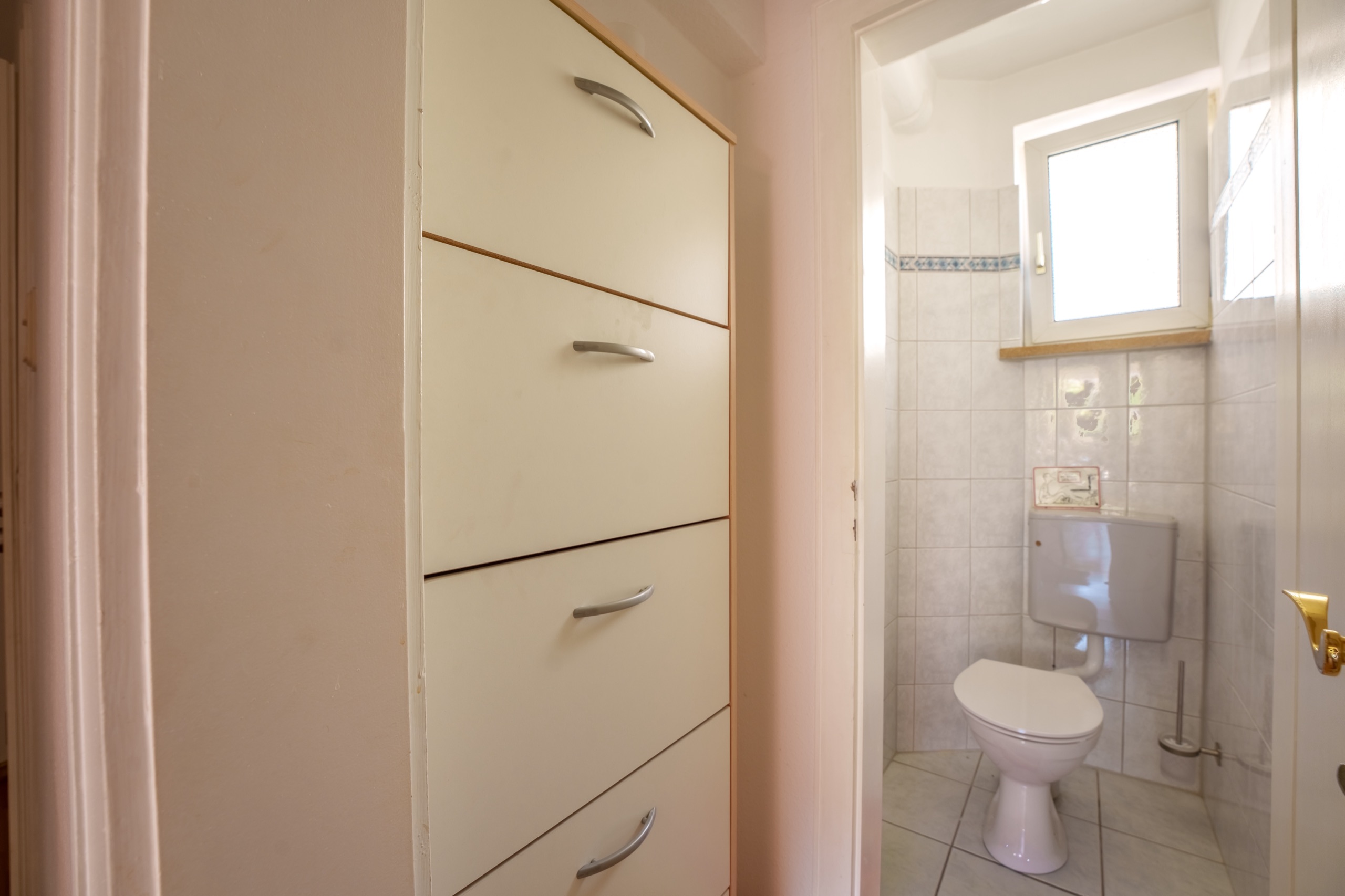 Gäste-WC im 1. Obergeschoss – Mehrfamilienhaus in Bad Kreuznach