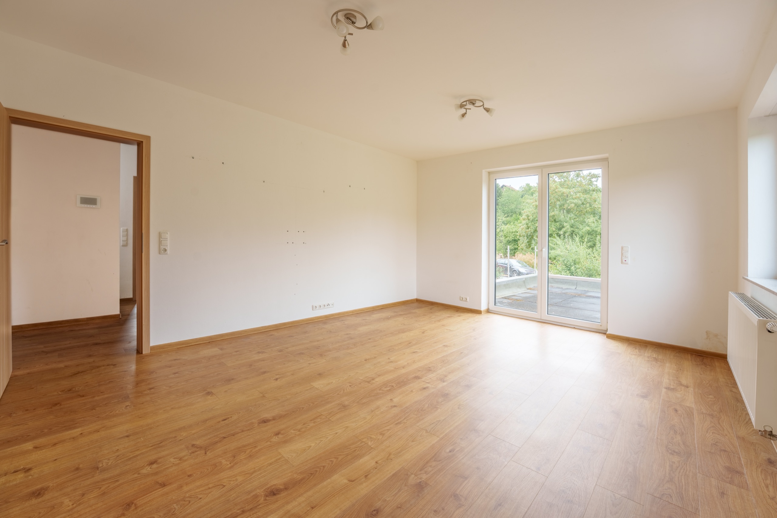 Wohnzimmer im Erdgeschoss – Einfamilienhaus in Wald-Michelbach
