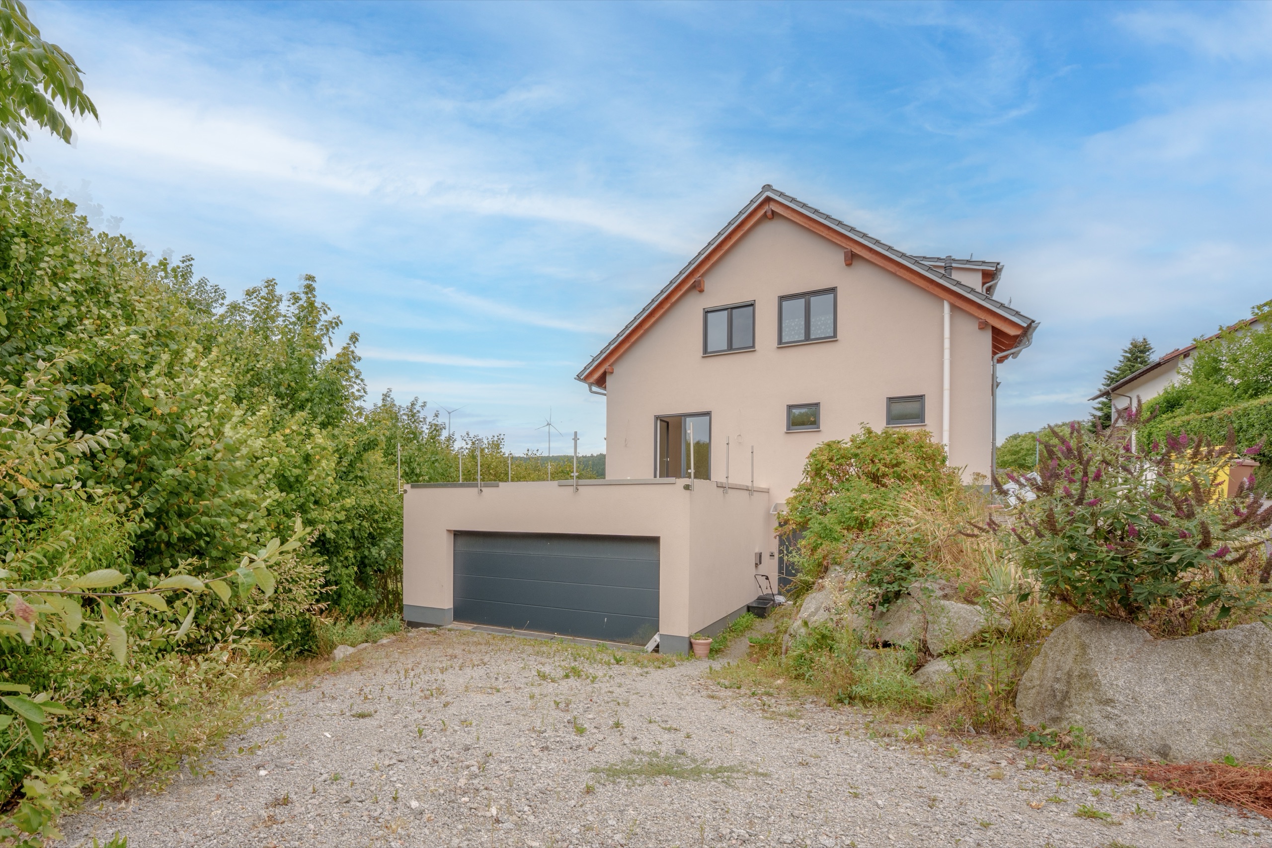 Ansicht Haus u. Garage – Einfamilienhaus in Wald-Michelbach