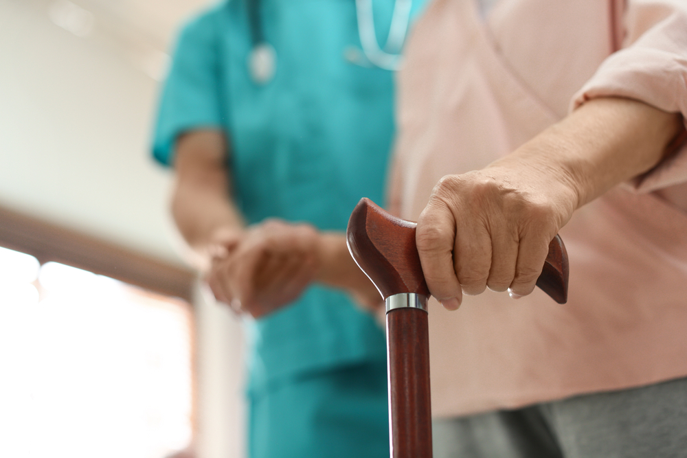 Caídas en el adulto mayor: causas, clasificación y qué hacer