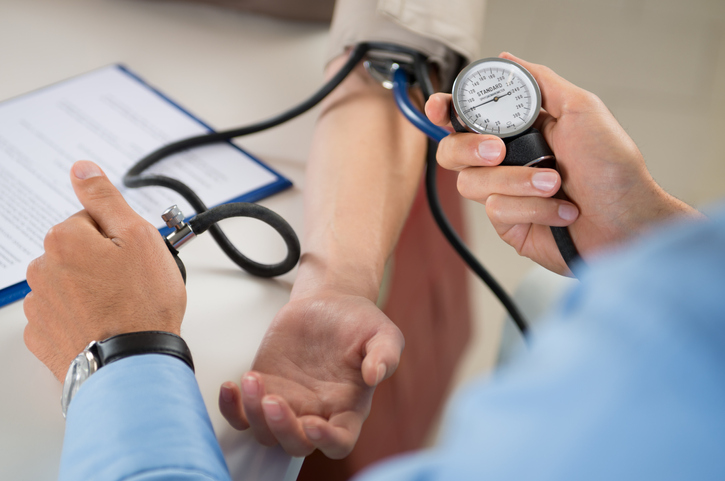 Síntomas de hipertensión no controlada: ¿cuándo acudir al médico?