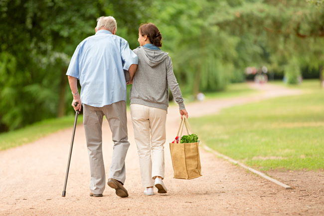 Fragilidad en el adulto mayor: Qué es, causas, etapas y tratamiento