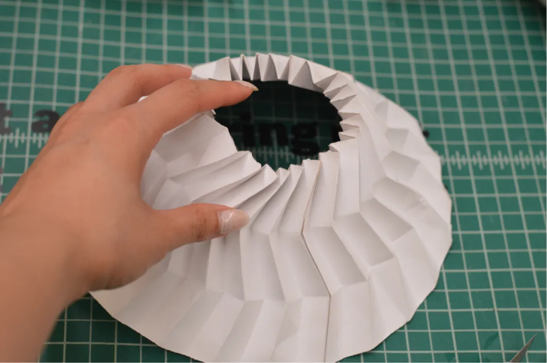 Compressing a paper fold pattern