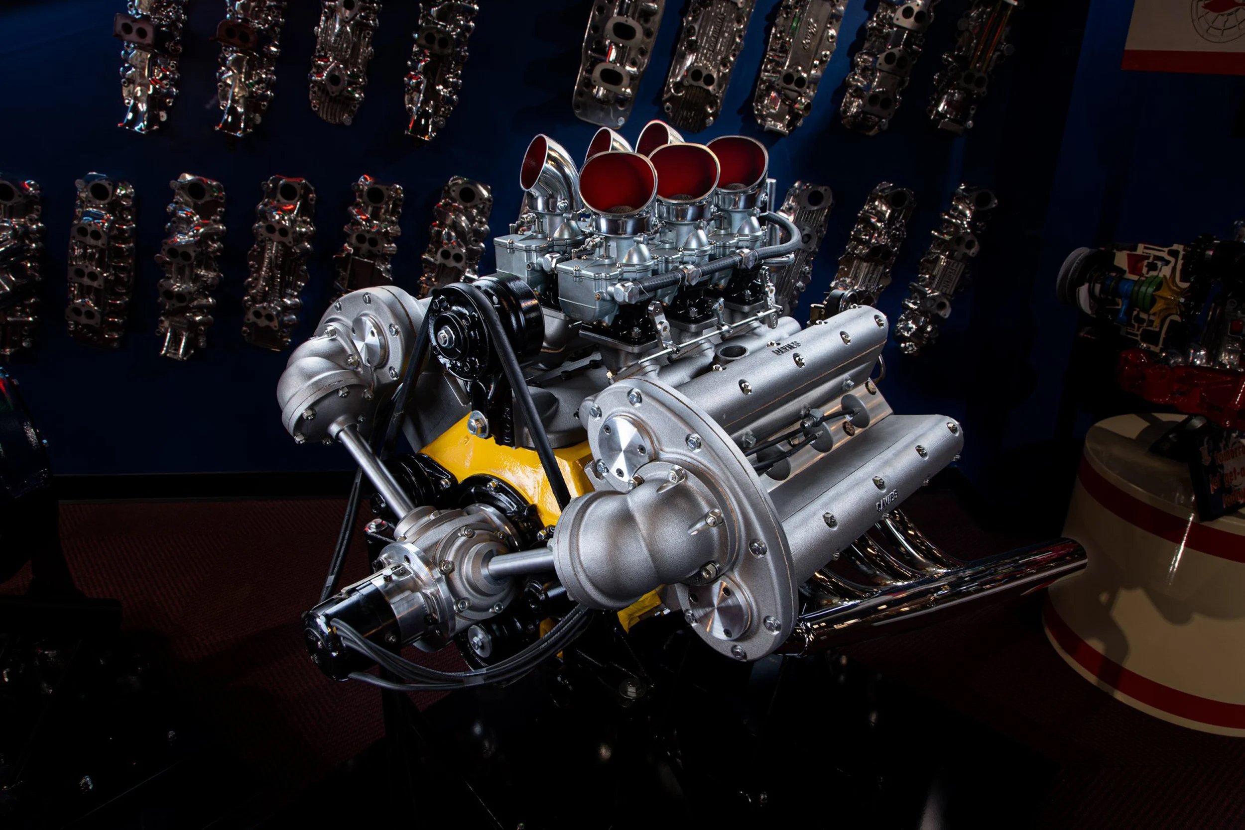 Ardun overhead-valve V8 engine with polished intake stacks