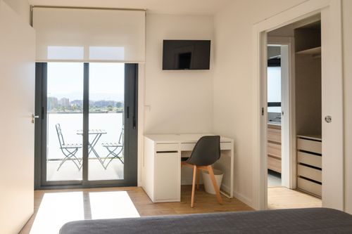 Single room with dressing room, bathroom and private terrace