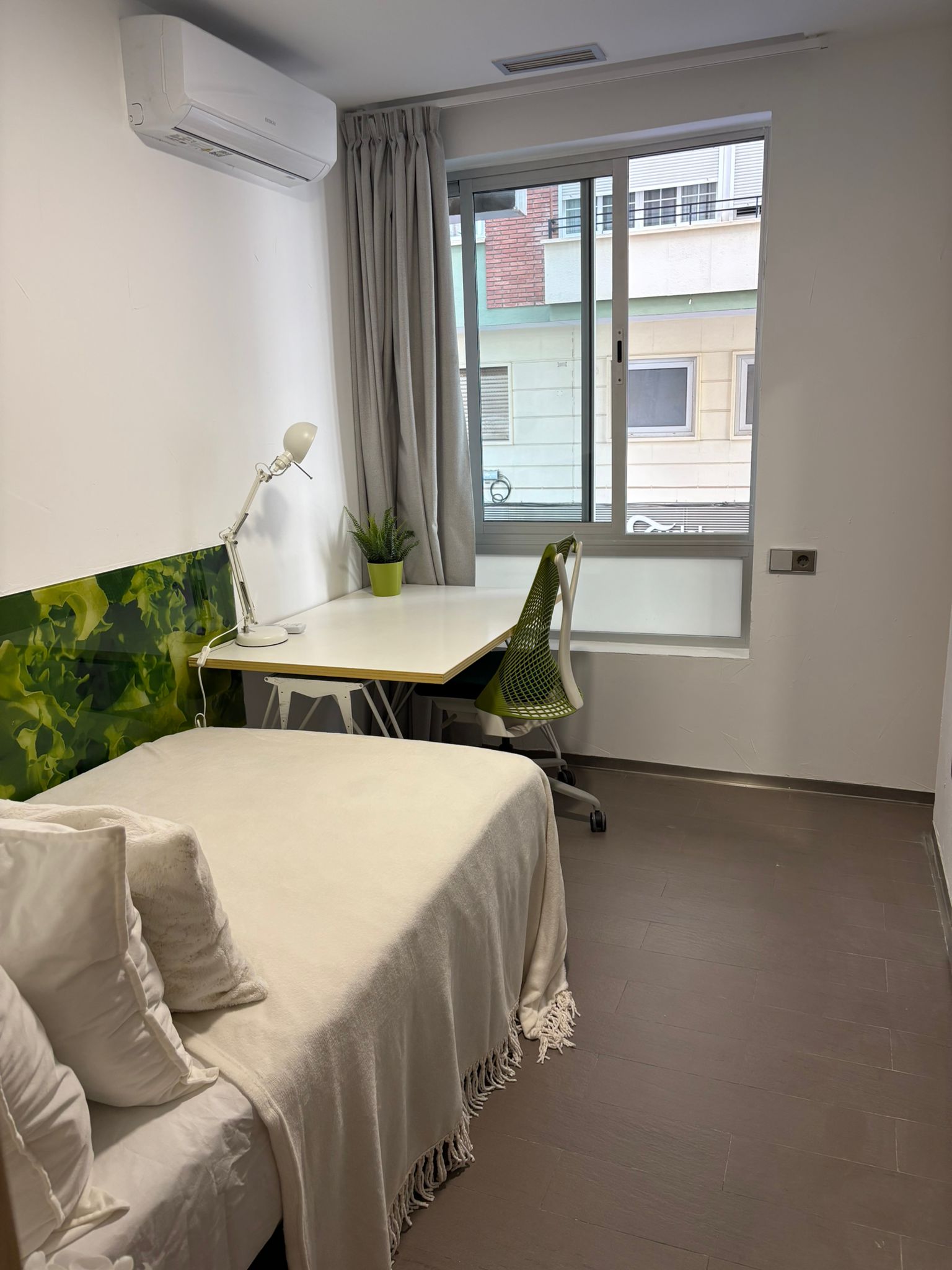 La Vega B3 / Single room with shared bathroom