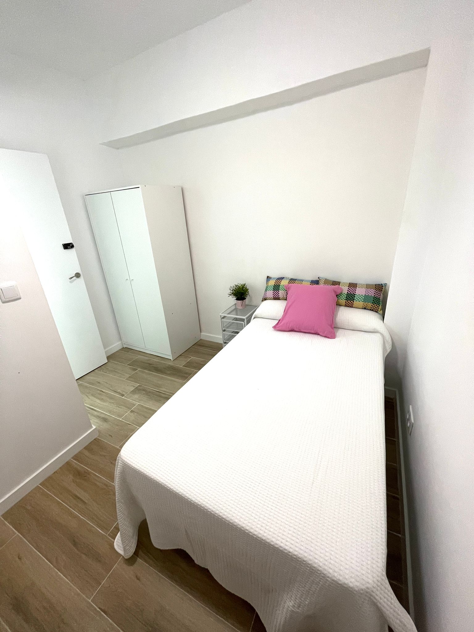 Floridablanca H3 / Single room in a shared apartment