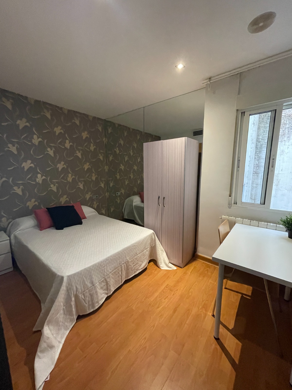 San Antón H3 / Single room in a shared apartment