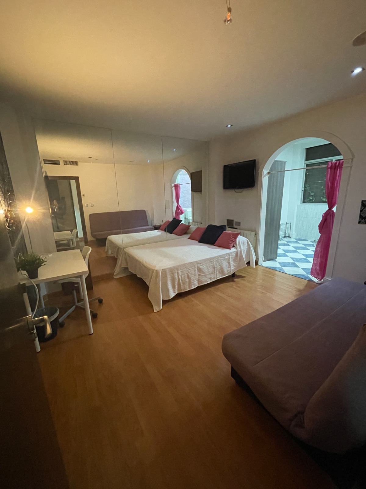 San Antón H6 / Single room in shared apartment