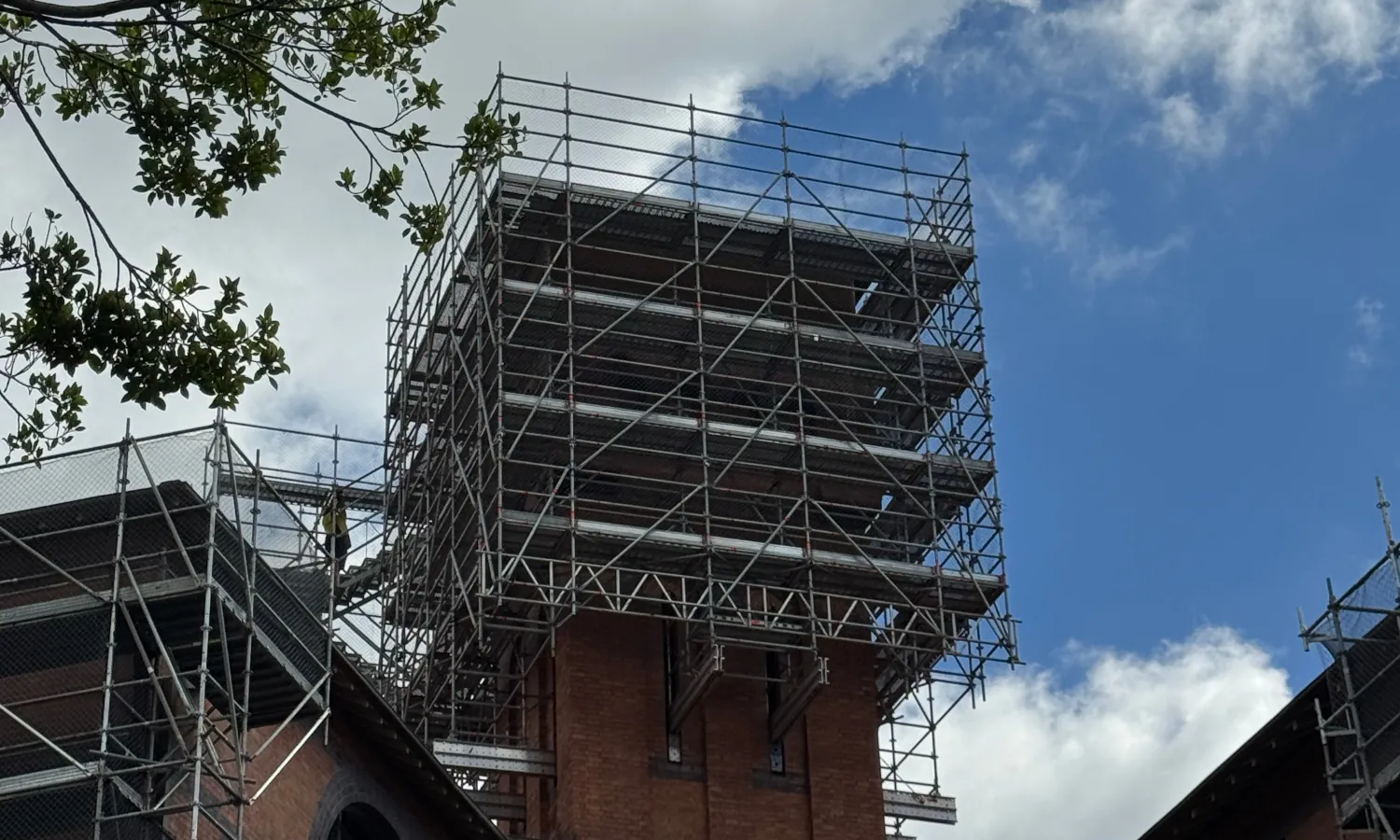 Cantilevered Water Tank Tower Scaffold