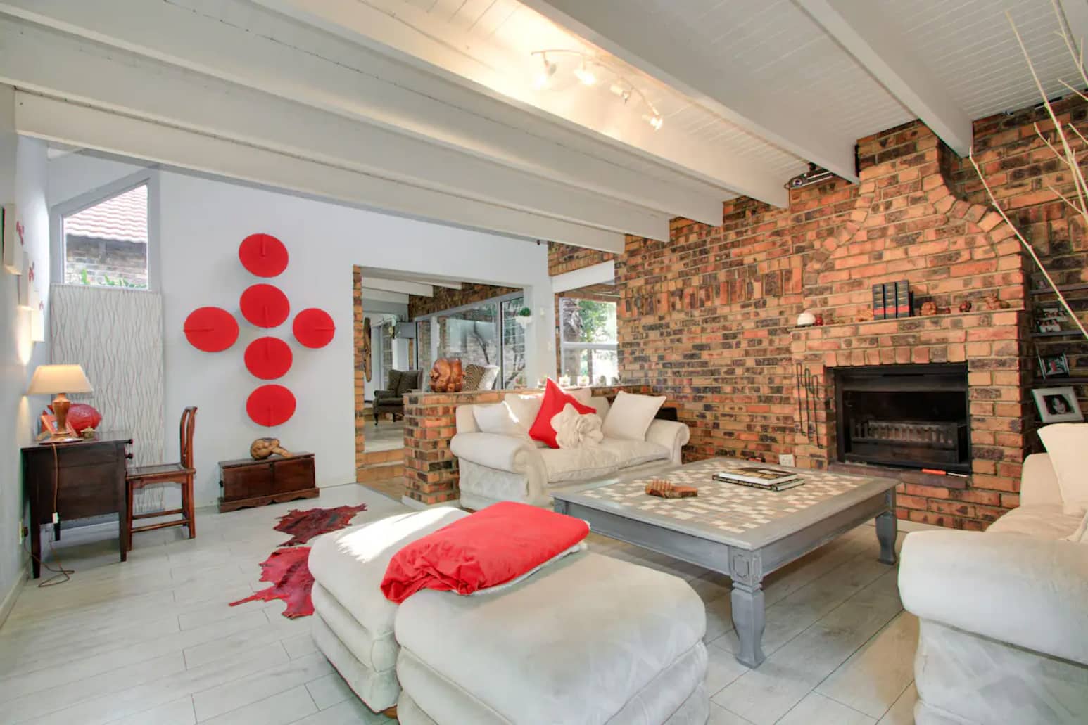 The house fourways
