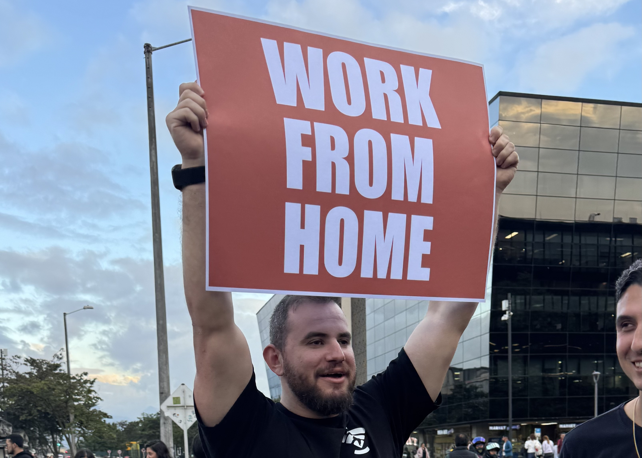 Omer Bloch from Remote Latinos promoting work from home and the Best Remote Jobs 2025