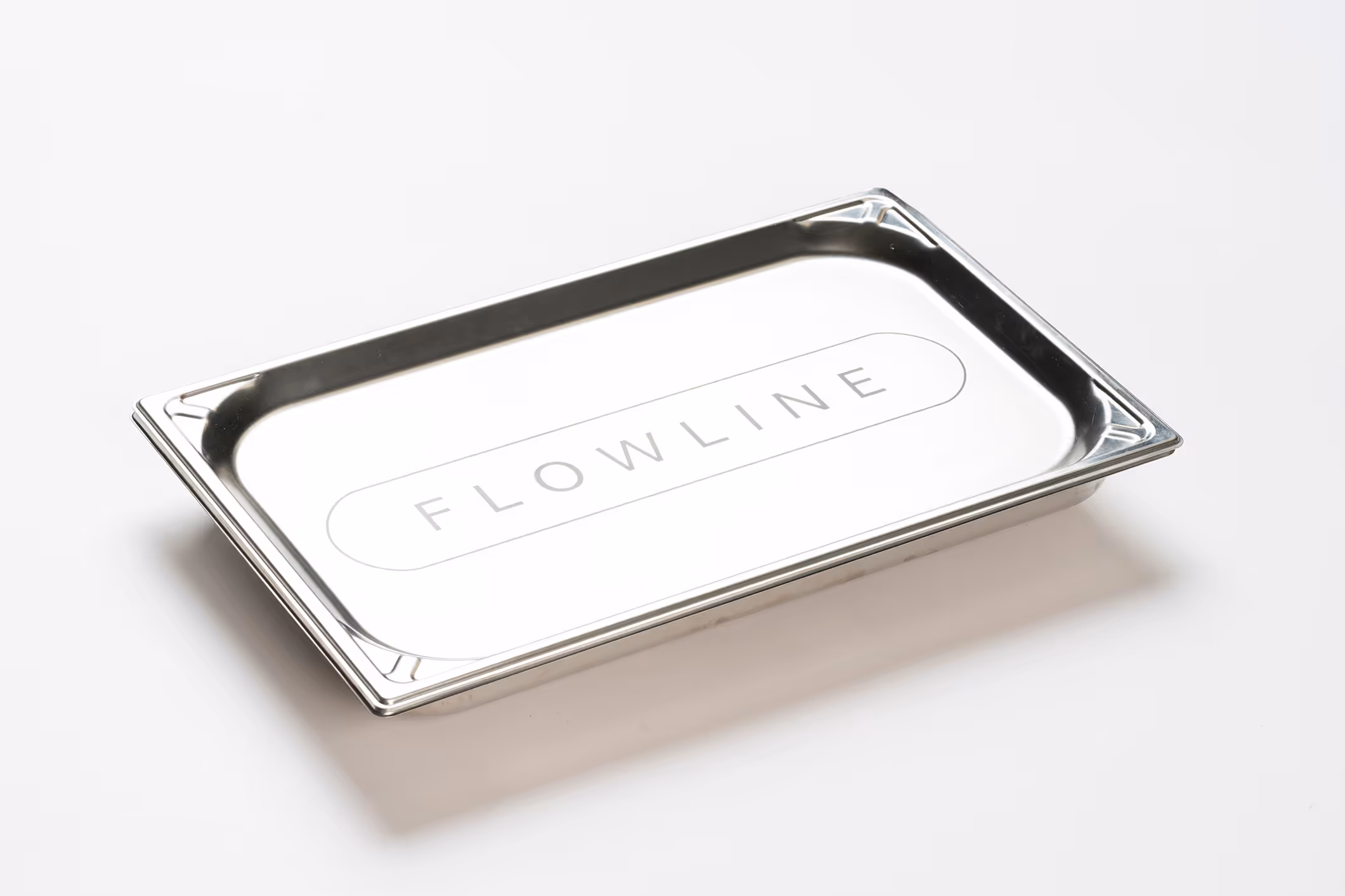 Gastronorm plateau op witte achtergrond.