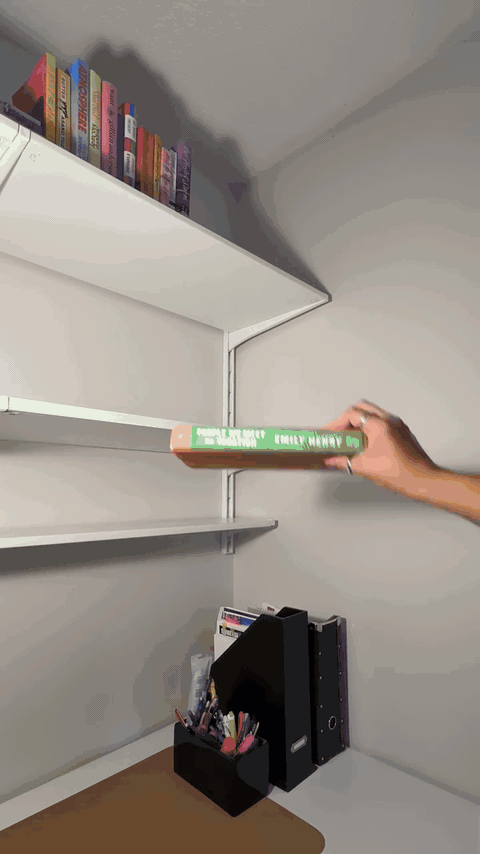 Alibris YouTube Short: setting up a dorm room reading nook