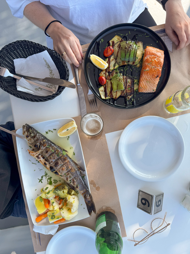 Frischer Fisch im Restaurant Limnionas