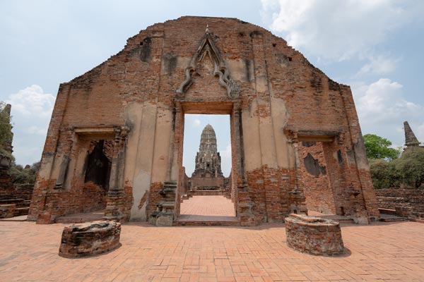 Ancient temple ruins at Wat Ratchaburana, Ayutthaya