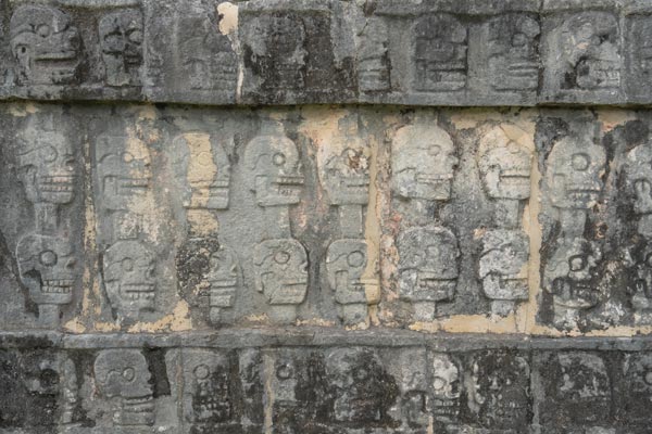 Ancient carved skull relief at Chichén-Itzá