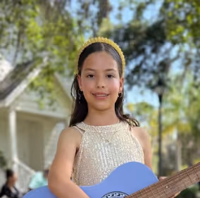 Arianna R.