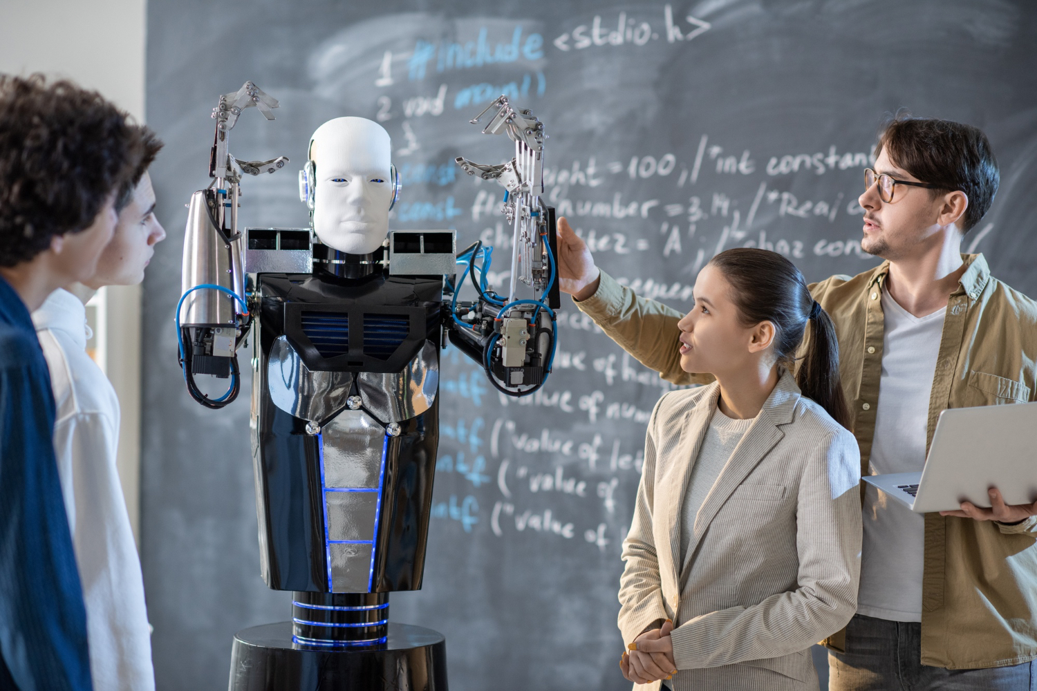 Intelligence artificielle : quelles projections pour l’enseignement supérieur en 2035 ?