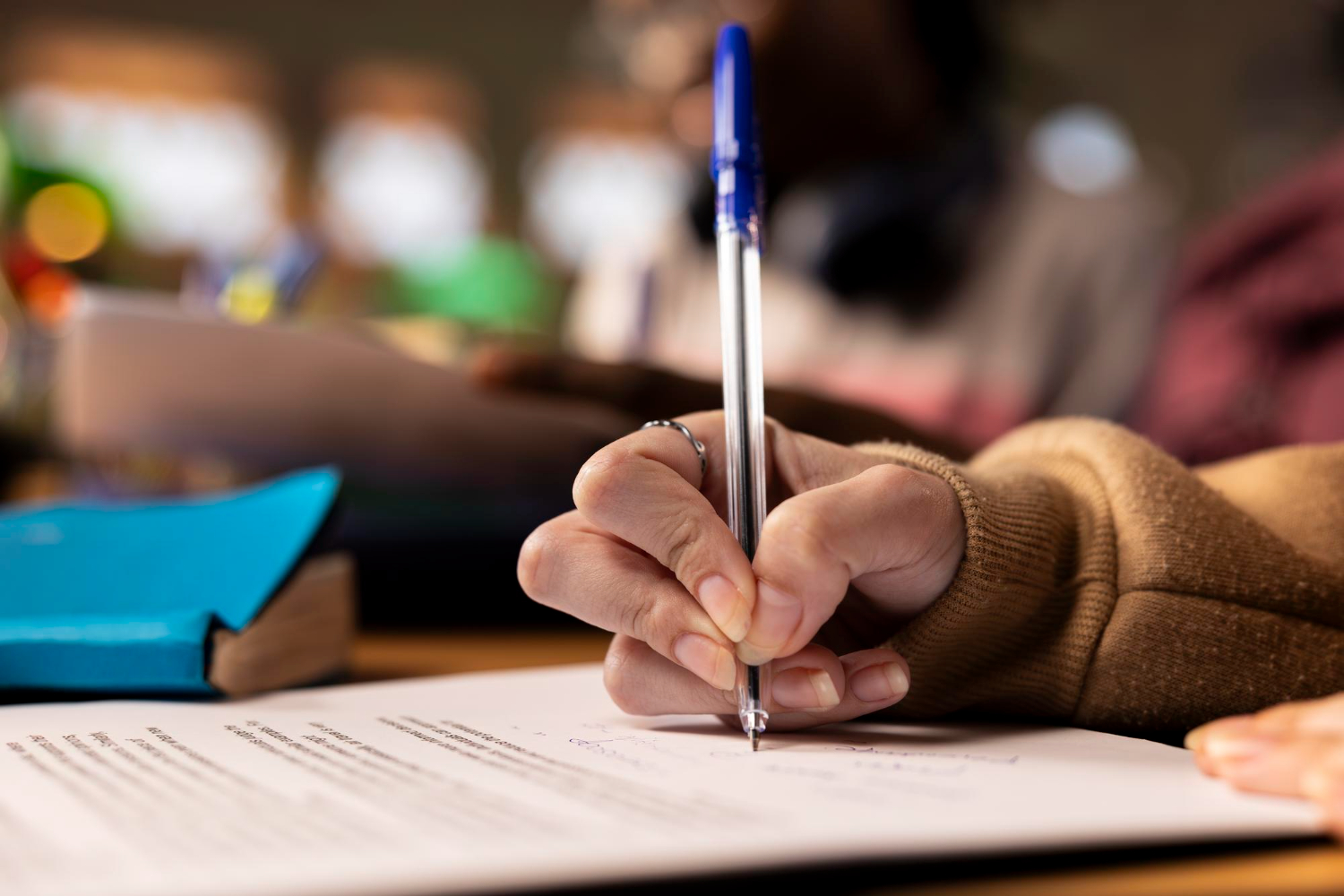 Orthographe, raisonnement, fin des textes à trous : le plan du ministre de l'Éducation pour durcir le baccalauréat