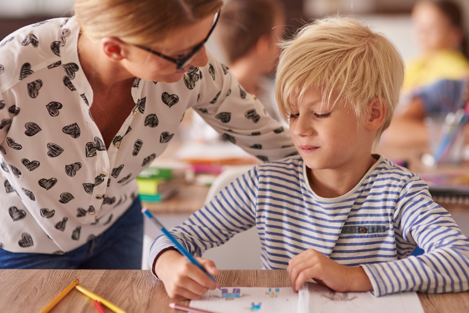 Formation des enseignants, rythmes scolaires, écrans : les pistes pour faire progresser la France dans Pisa