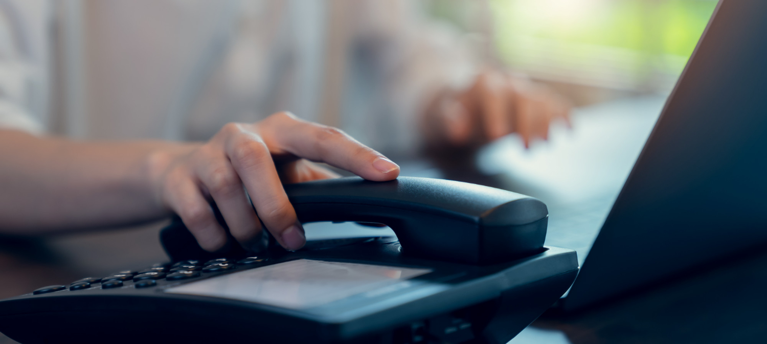 Démarchage téléphonique : une école peut-elle encore appeler ses candidats en 2027