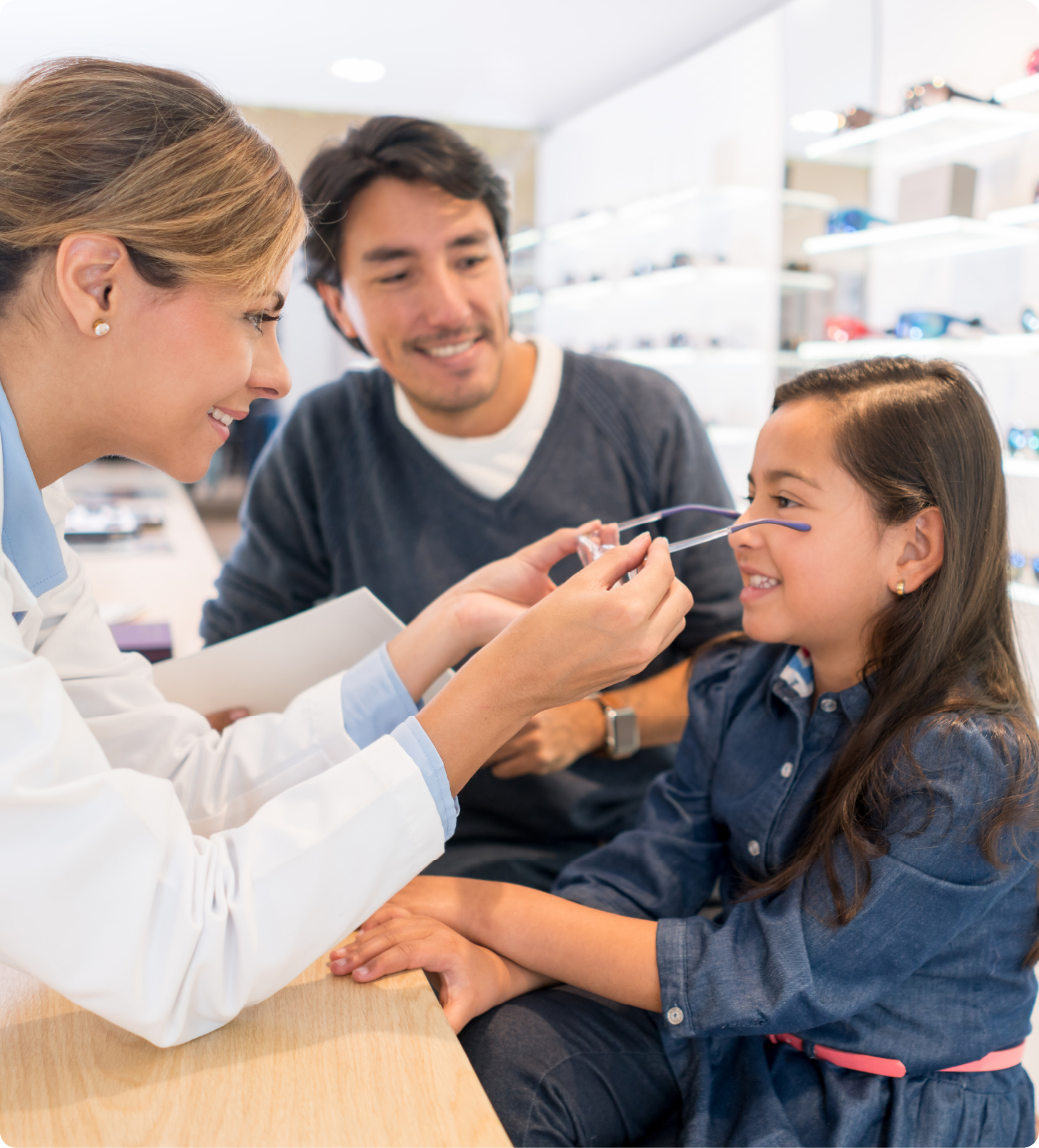 EPH Image: girl and father with optometrist