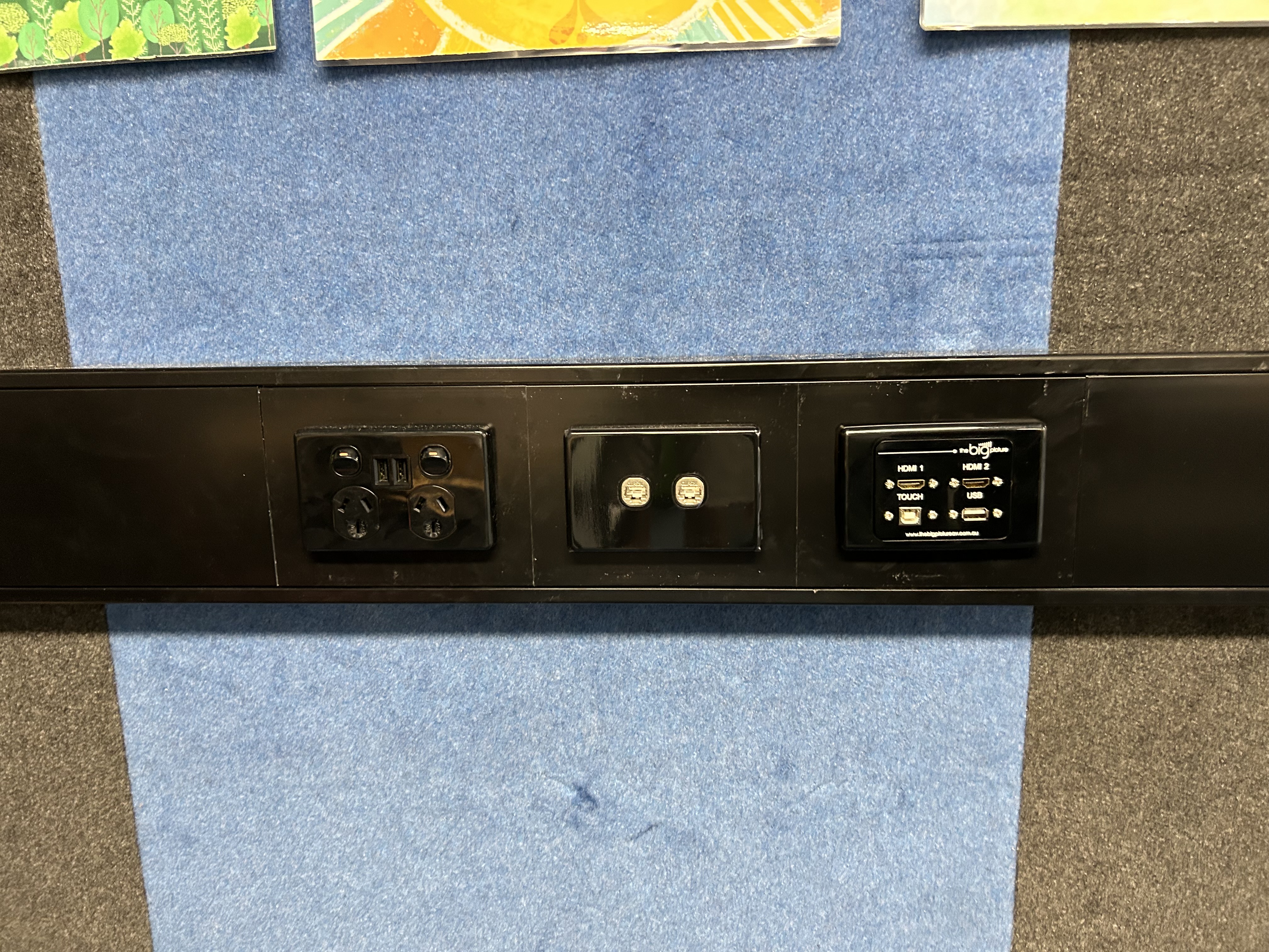  Wall mount screen inputs