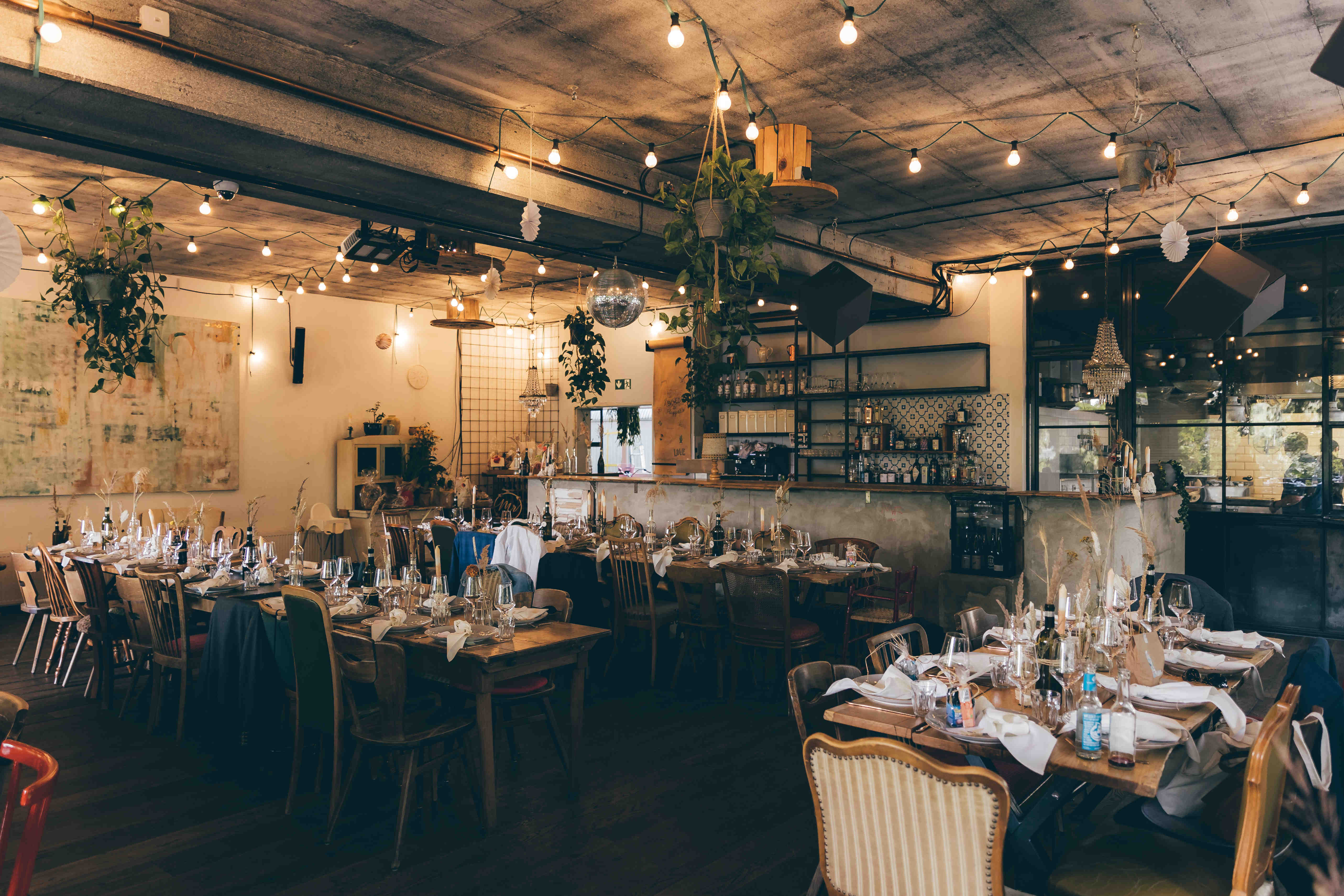 Urbane Hochzeitslocation Hallo Emil in Stuttgart