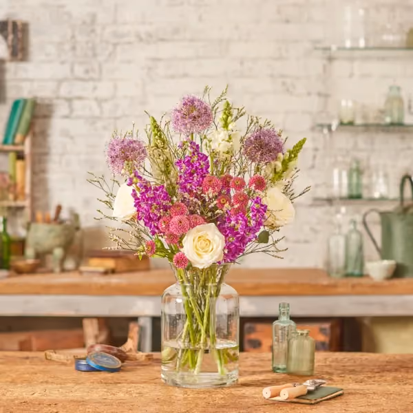 Claim your National Carers Card discount from Freddie's Flowers