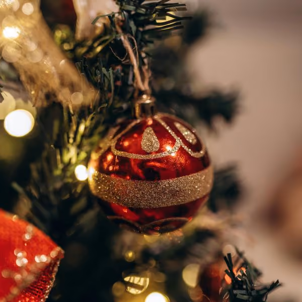Save 25% on Ornaments at Hallmark Cards