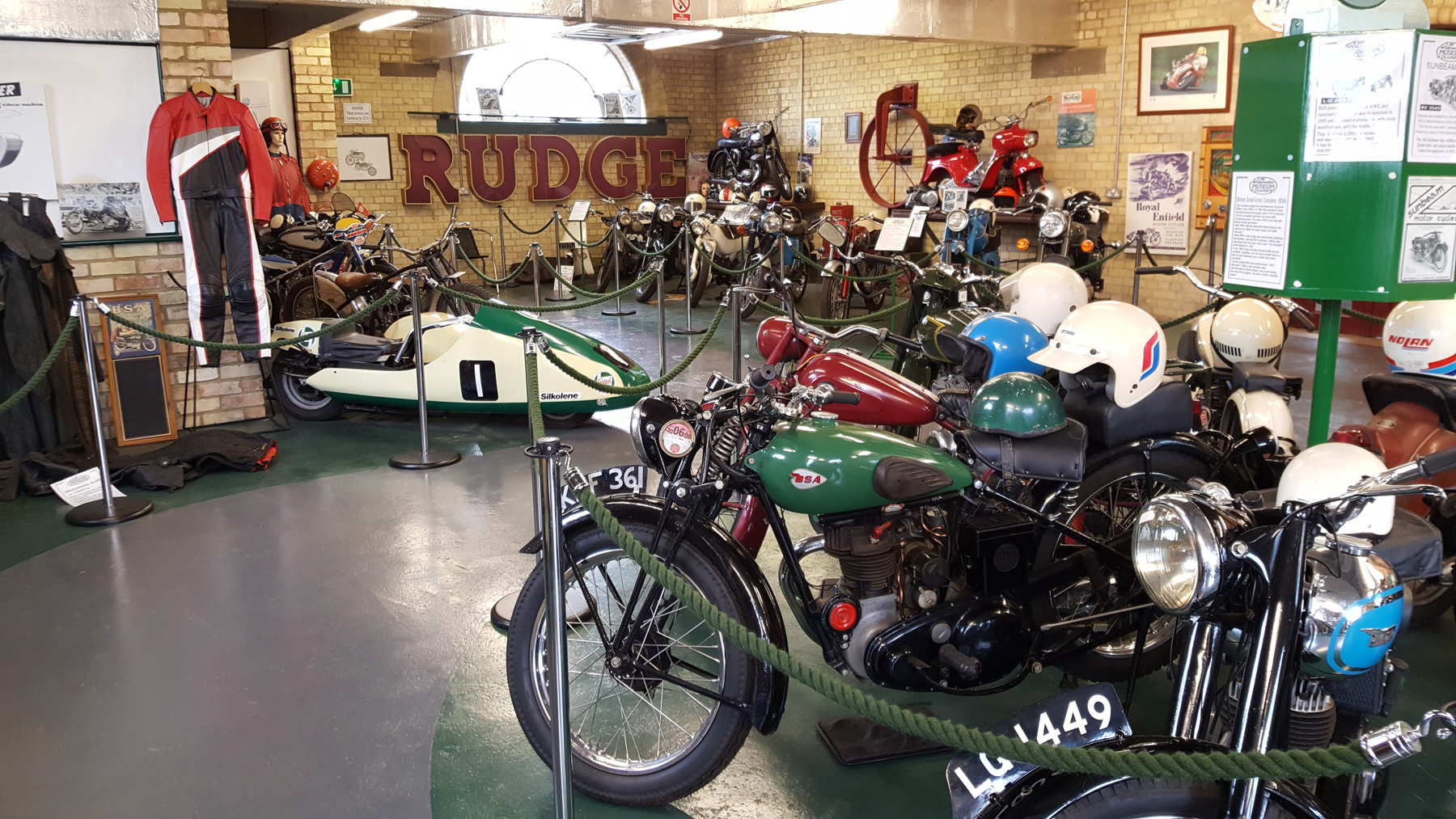 Claim your carers discount from Whitewebbs Museum of Transport