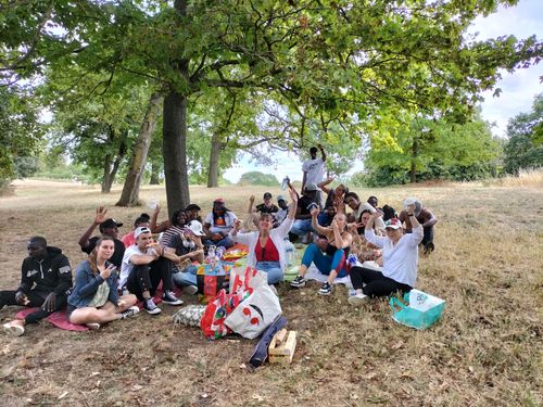 Des jeunes participants à des activités de Chapitre 2