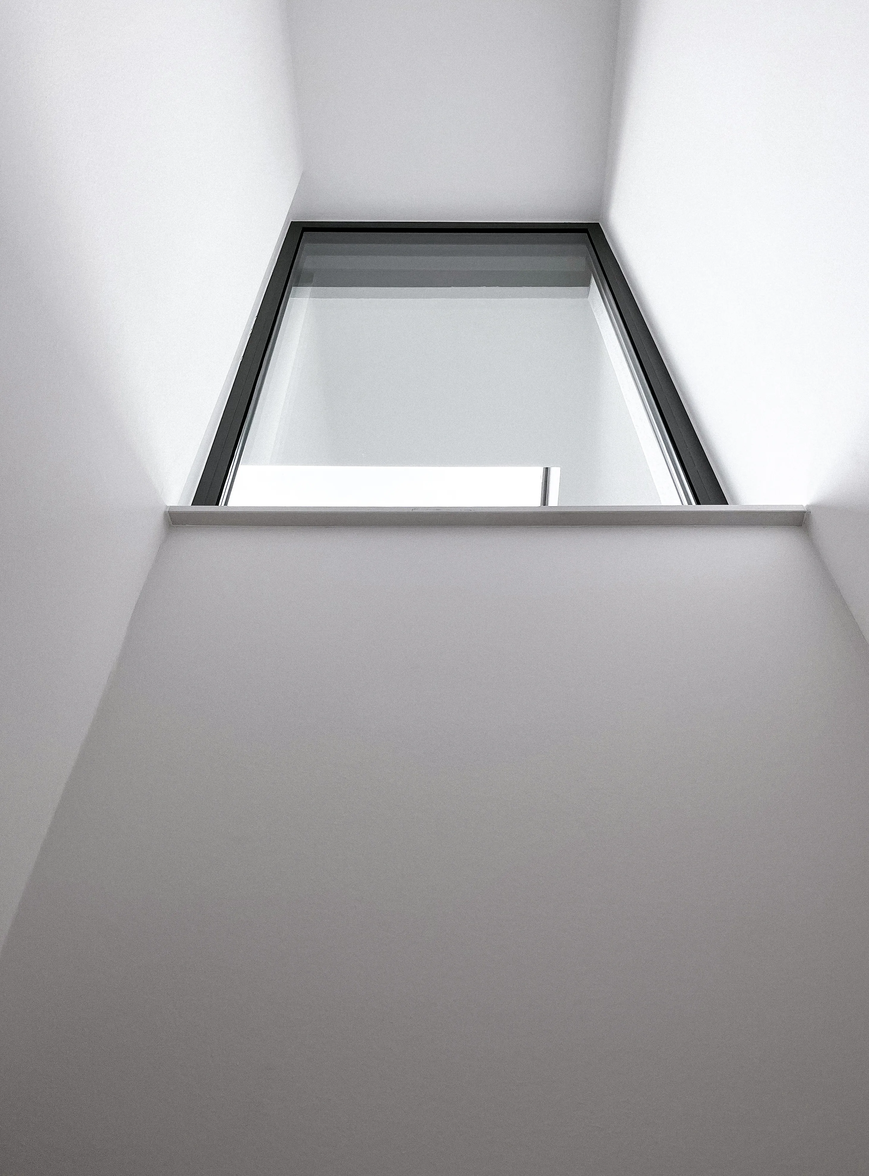 Neubau einer Villa auf einem Waldgrundstück mit Blick über Ostwestfalen