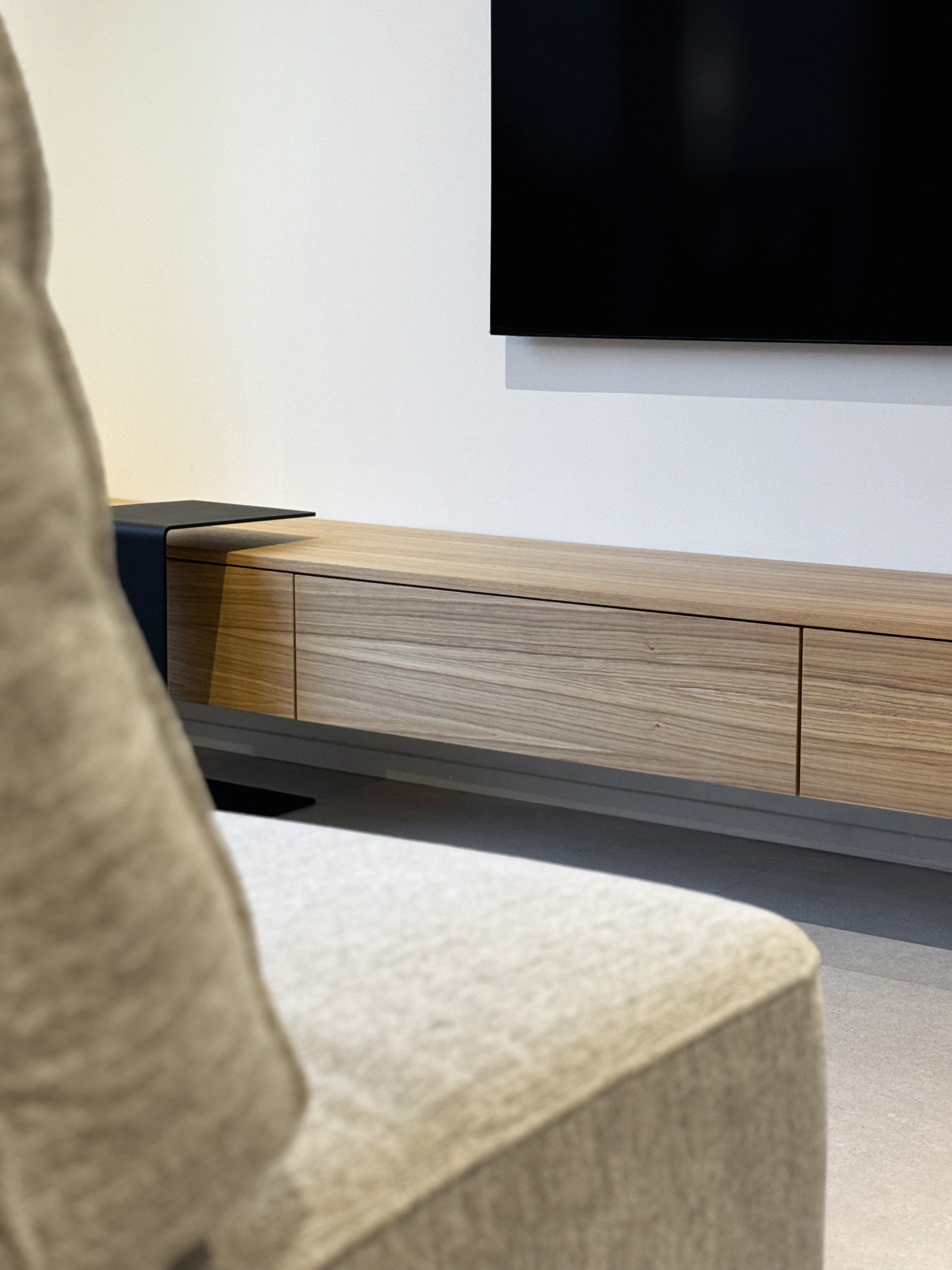 Architektonische Umgestaltung eines Ferienhauses mit unmittelbarer Strandnähe in den Niederlanden