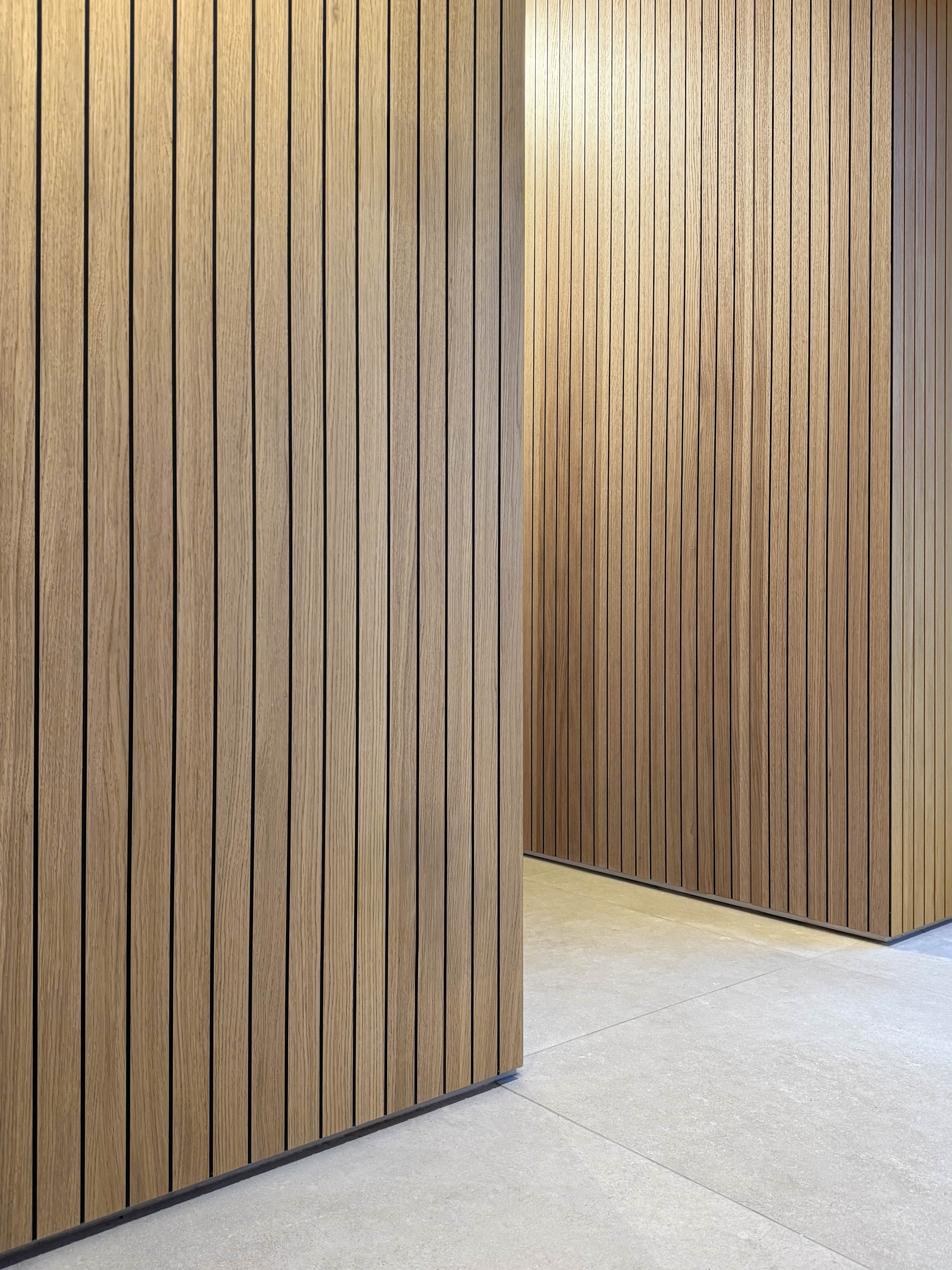 Architektonische Umgestaltung eines Ferienhauses mit unmittelbarer Strandnähe in den Niederlanden