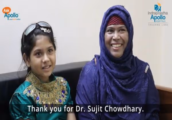 Jannath and her mother from Bangladesh smiling after successful urine problem treatment at Indraprastha Apollo Hospitals