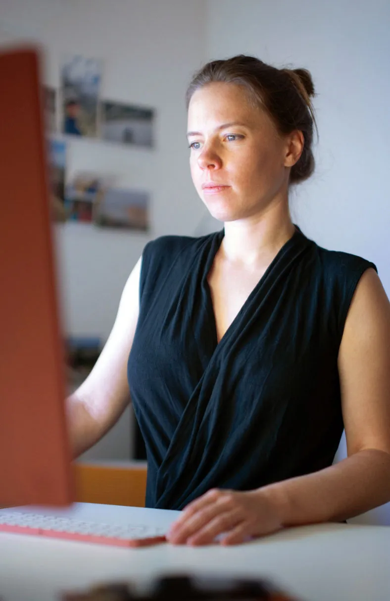 berenike eimler at work in her office