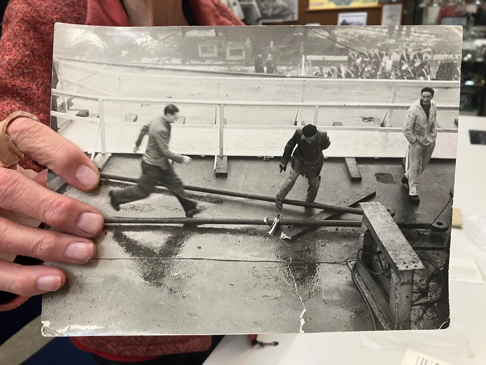 Rechts op de foto Jannie's vader